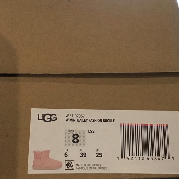 UGG Boot - Picture 4 of 7